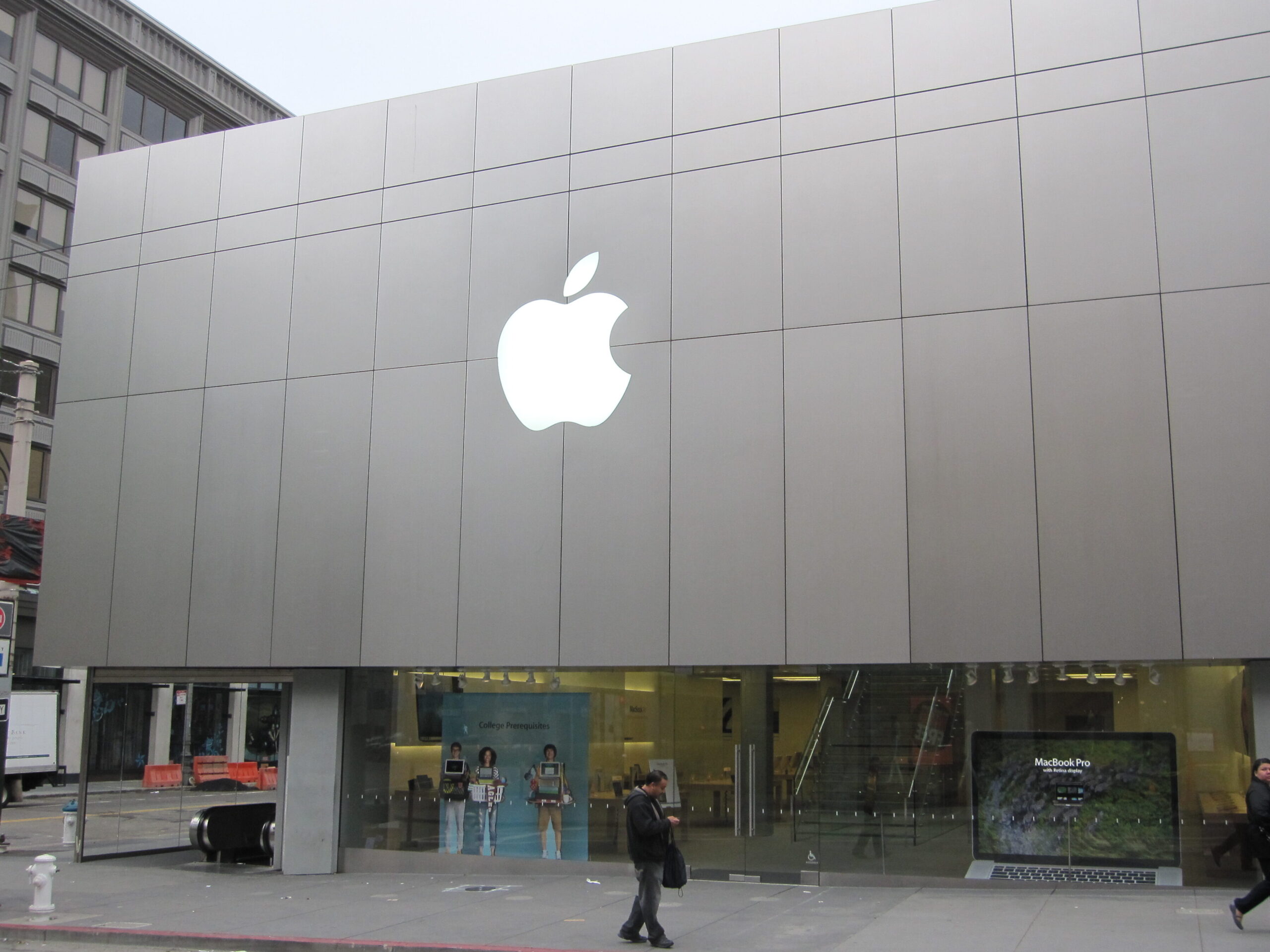 apple tec shop scaled