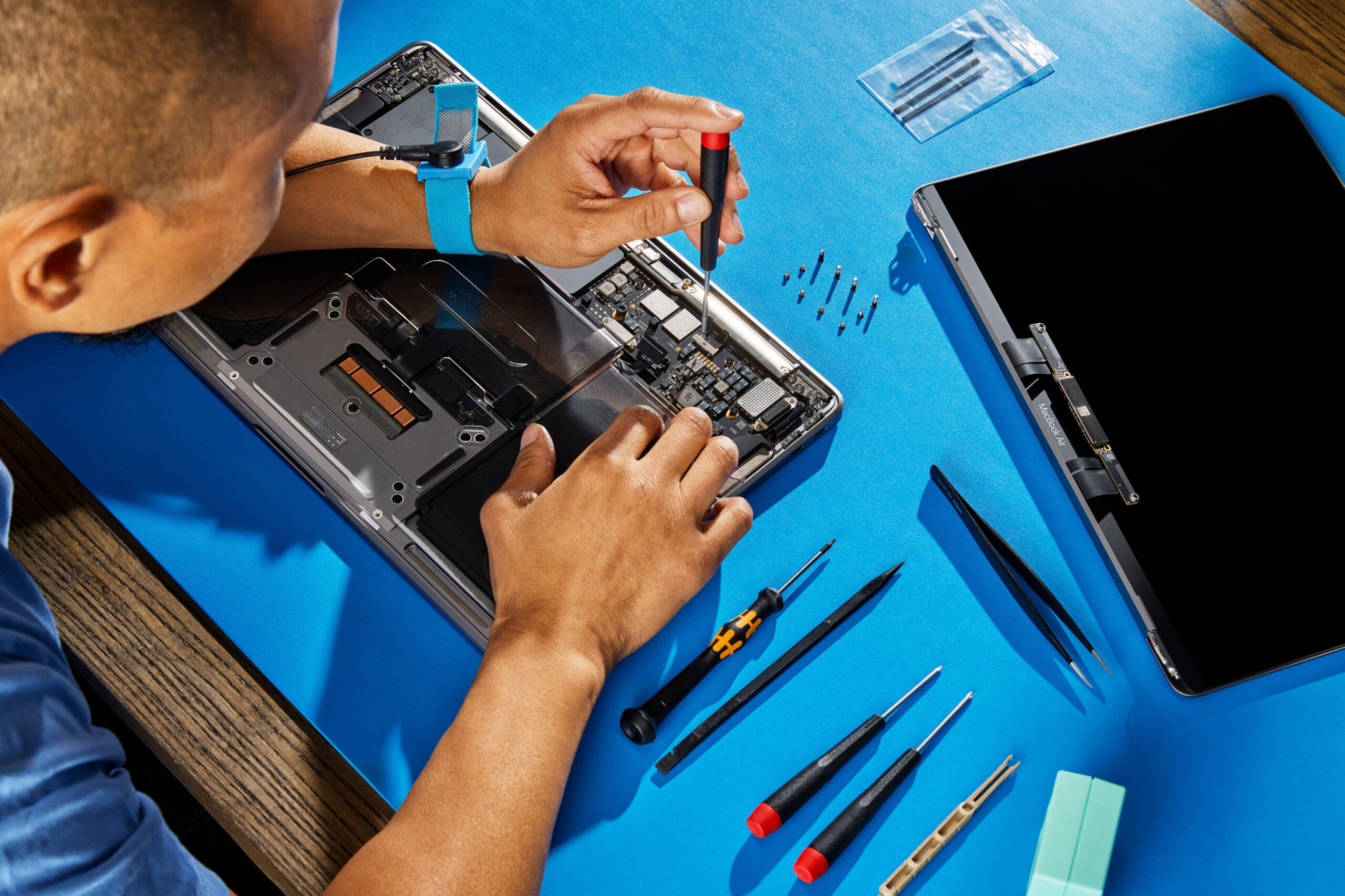 instafix reparacion de computadoras laptops y apple mac scaled